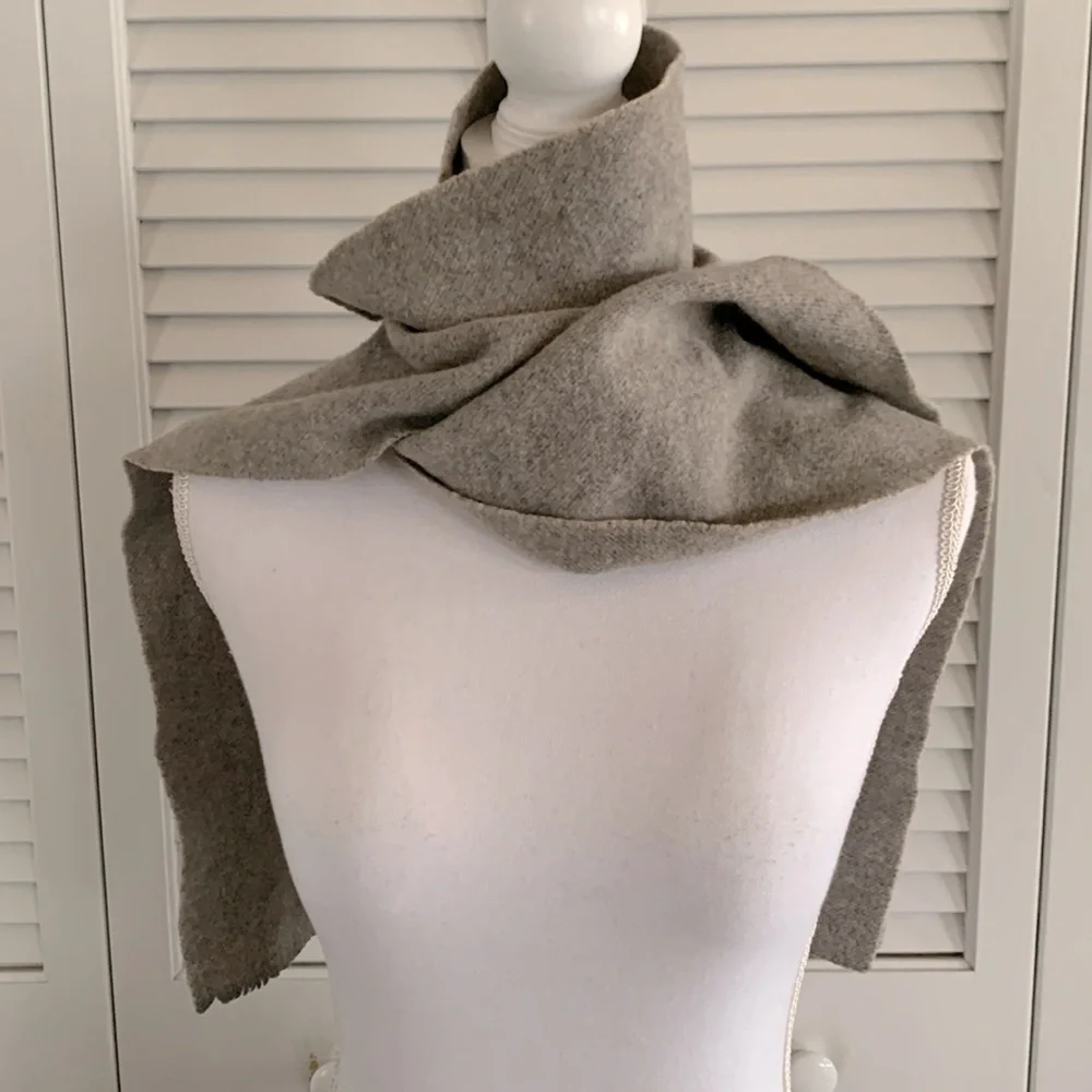 Gene Meyer Wool Scarf Gray Oatmeal Men’s Unisex Winter Travel Size 62” x 8.5”